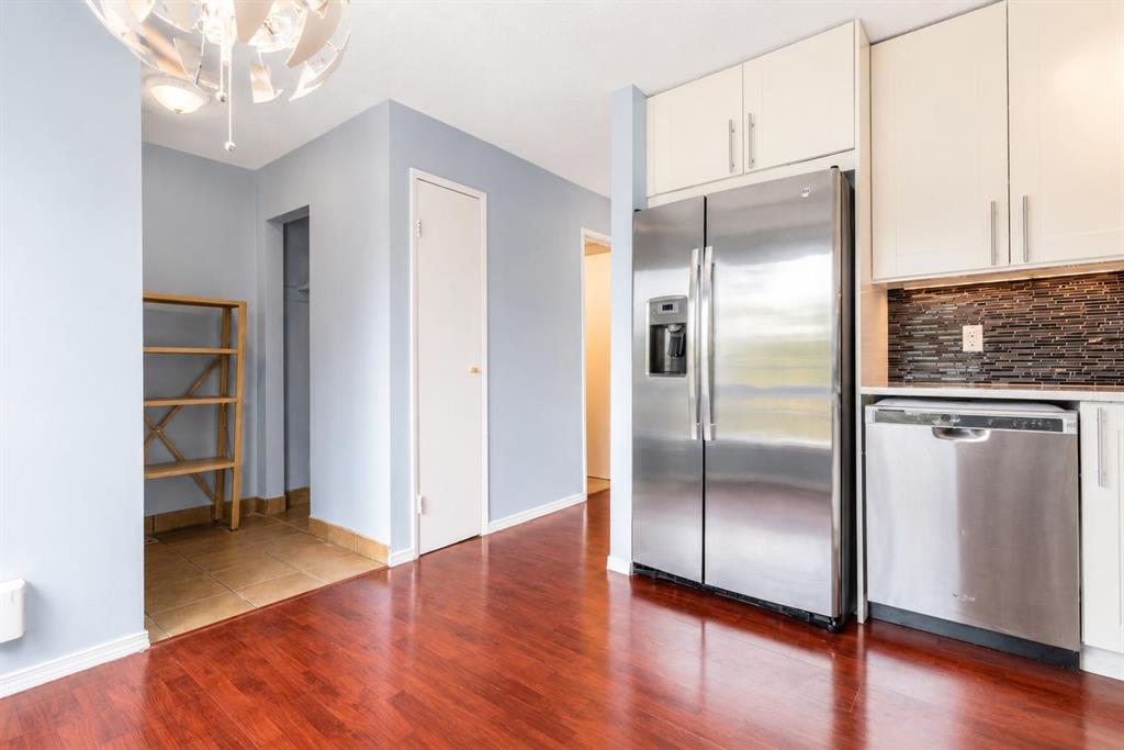 Picture for 160, 123 Queensland Drive SE