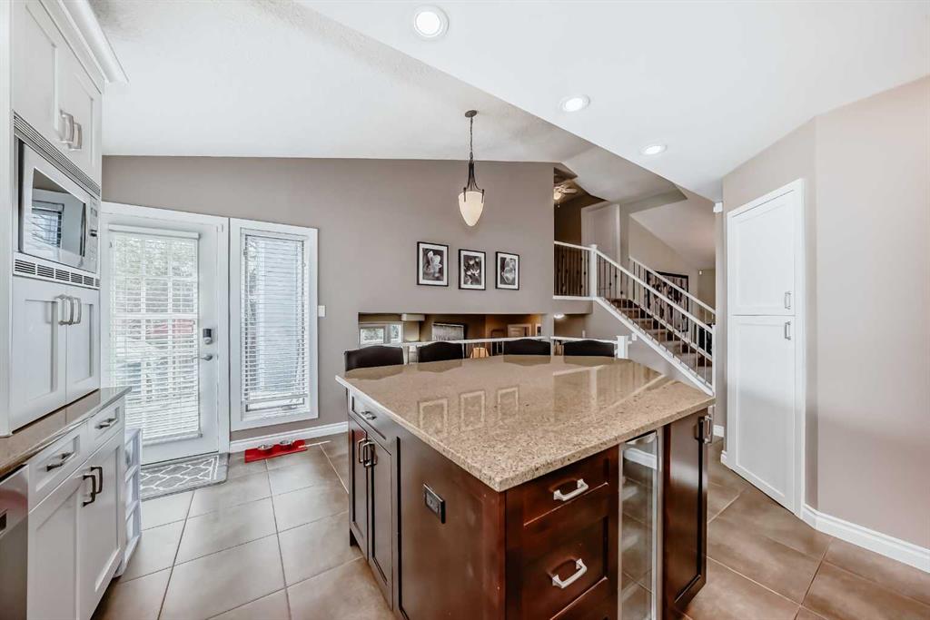 Picture for 139 Wood Valley Bay SW