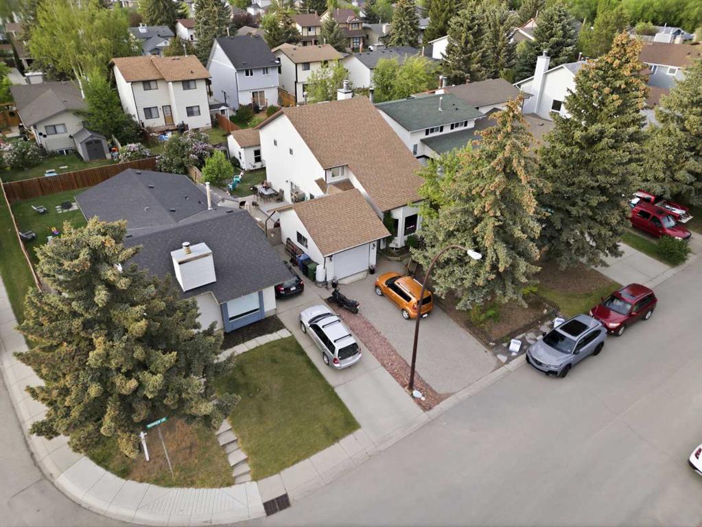 Picture for 68 Woodview Court SW