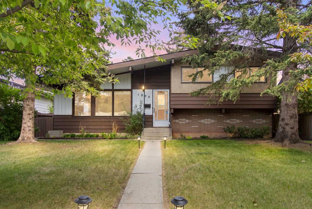 Picture for 1948 Cottonwood Crescent SE