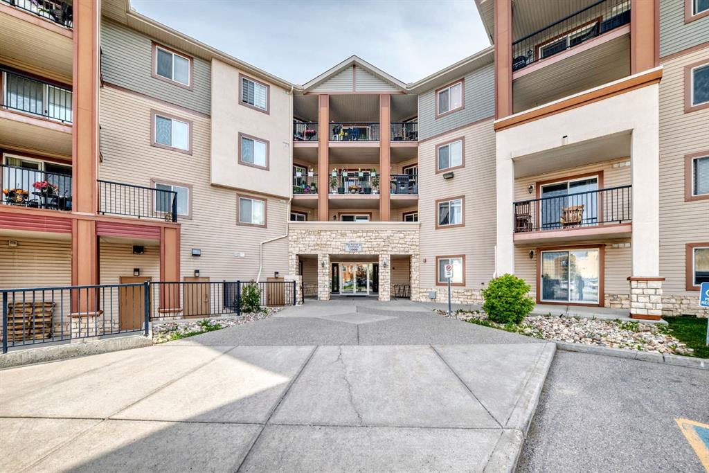 Picture for 1301, 505 Railway Street W