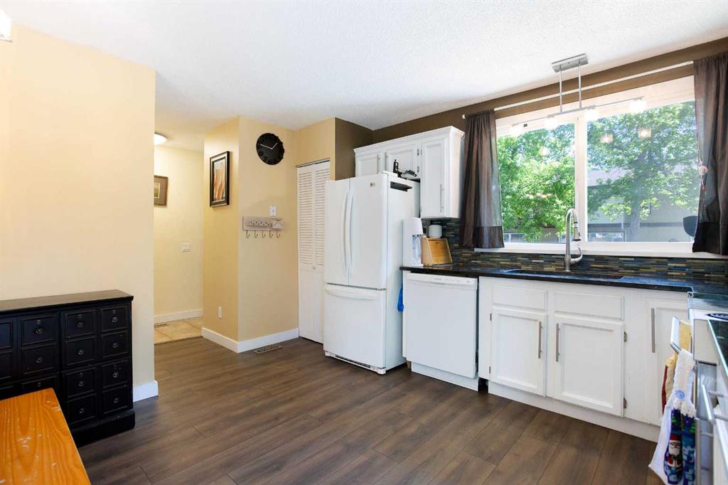 Picture for 81, 630 Sabrina Road SW