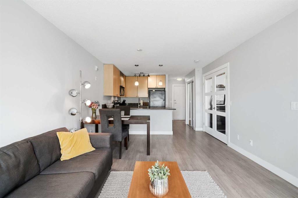 Picture for 312, 25 Richard Place SW