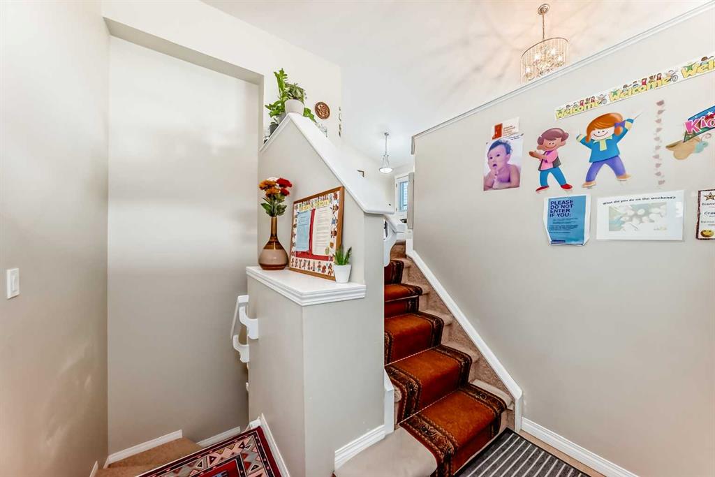 Picture for 398 MARTINDALE Drive NE