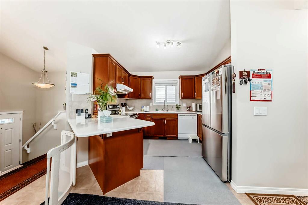 Picture for 398 MARTINDALE Drive NE