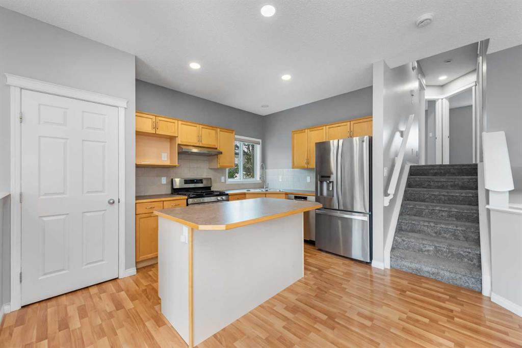 Picture for 147 Sagewood Grove SW