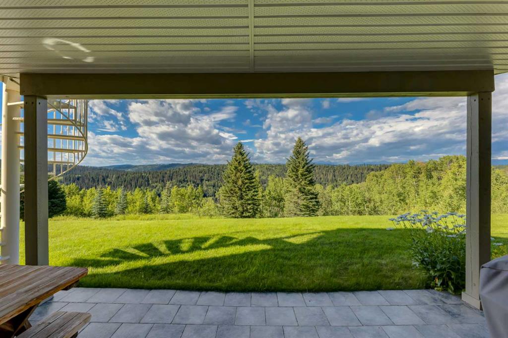 Picture for 42 Sunset Way  https://www.cirrealty.ca/reb/creb/17/A2265917_37.jpg