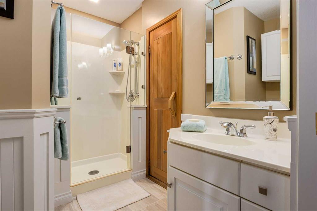 Picture for 42 Sunset Way  https://www.cirrealty.ca/reb/creb/17/A2265917_39.jpg