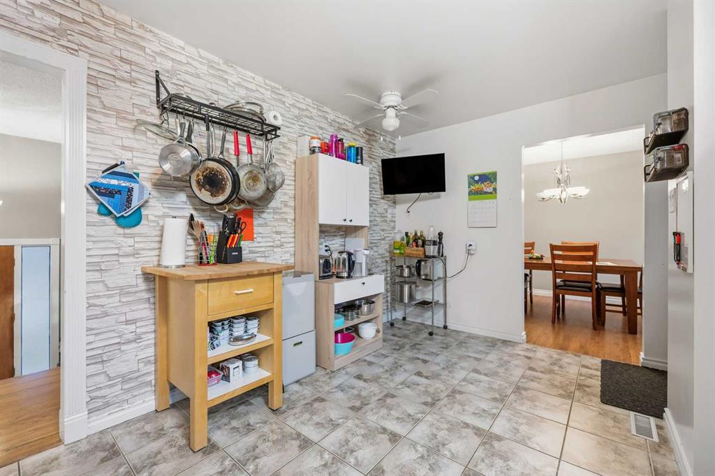 Picture for 515 Murray Place NE https://www.cirrealty.ca/reb/creb/17/A2266617_12.jpg