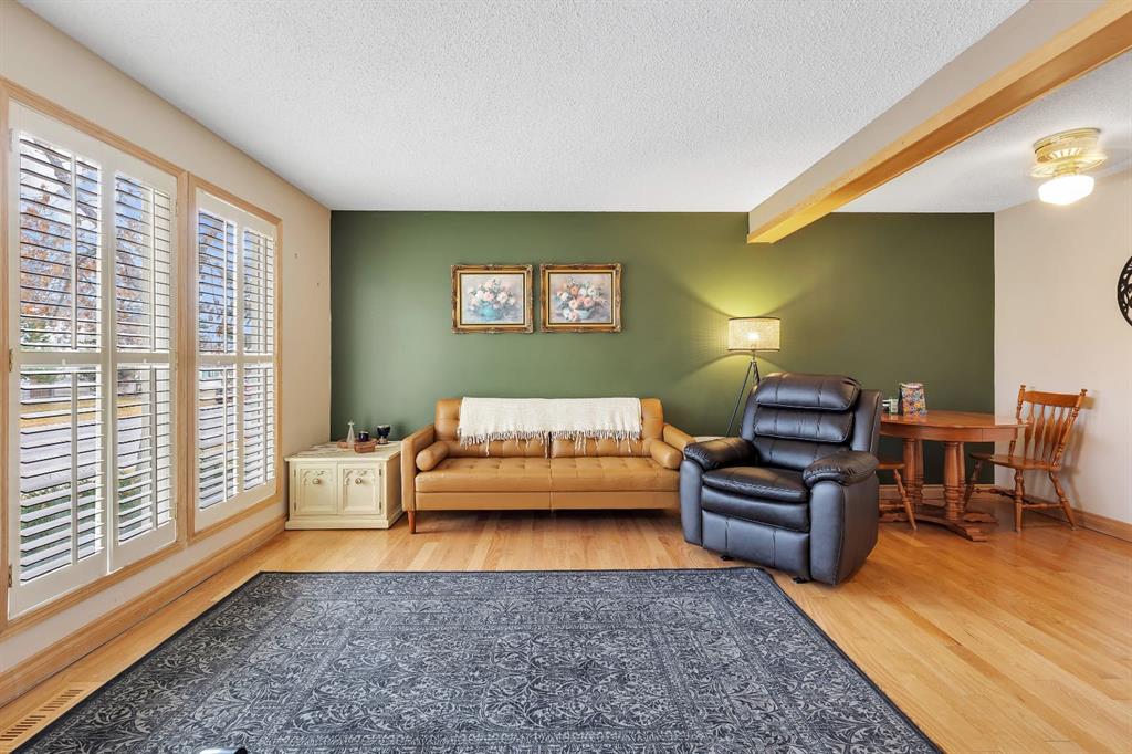 Picture for 23 Millside Crescent SW