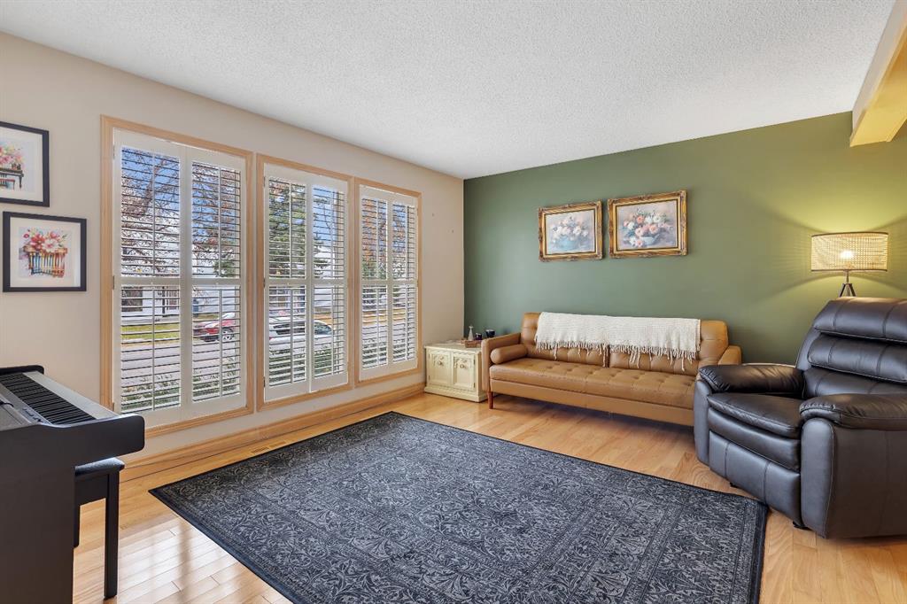 Picture for 23 Millside Crescent SW