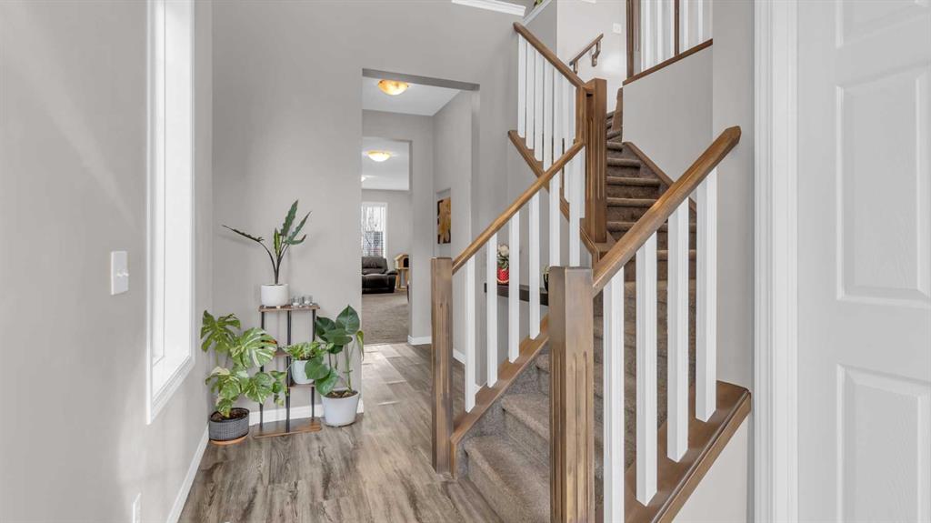 Picture for 1120 Windhaven Close SW