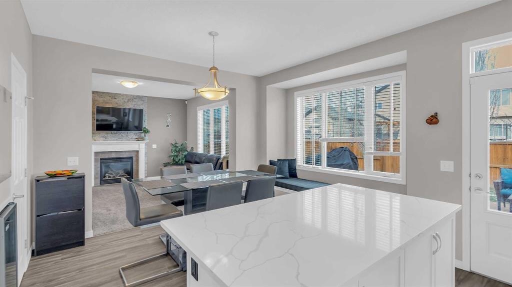 Picture for 1120 Windhaven Close SW