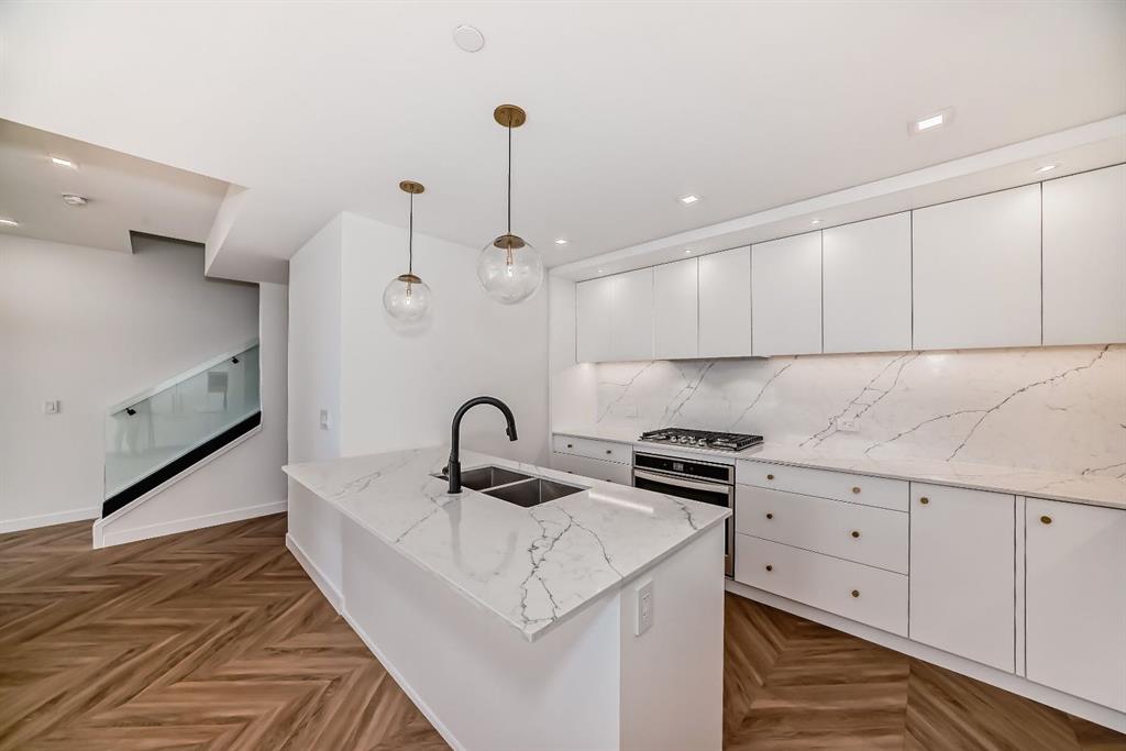 Picture for 112, 8445 Broadcast Avenue SW