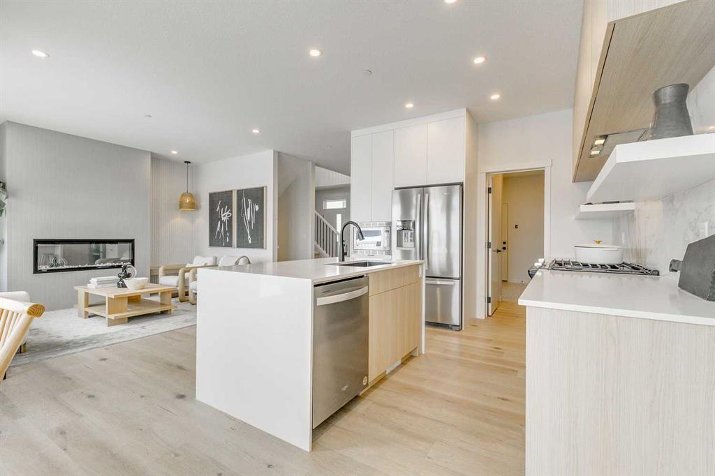 Picture for 227 Lucas Common NW