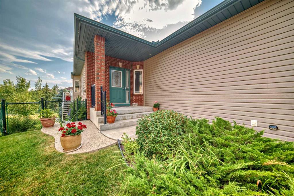 Picture for 127 Invermere Close 