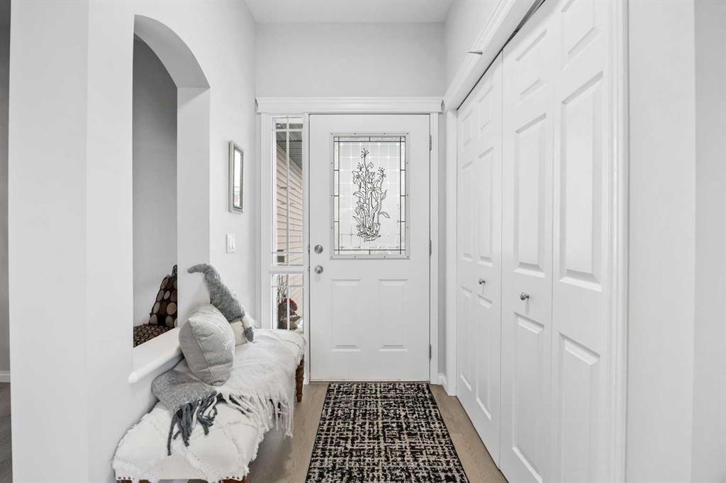 Picture for 127 Invermere Close 