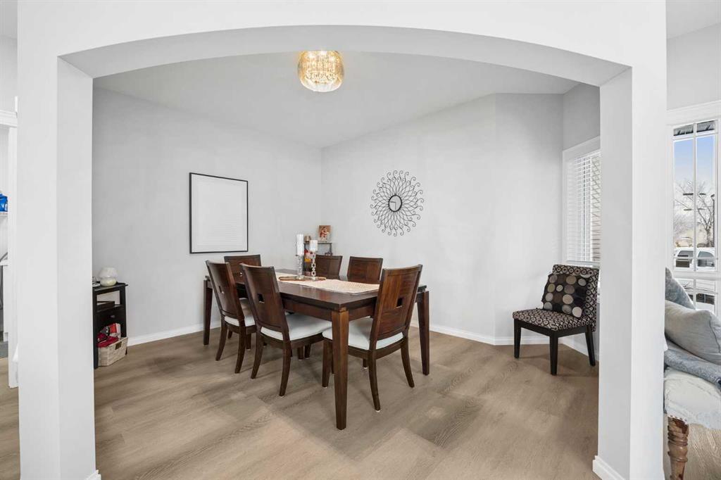 Picture for 127 Invermere Close 