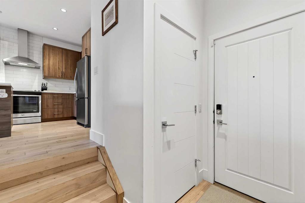 Picture for 2, 1919 30 Street SW