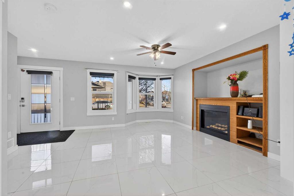 Picture for 49 Taravista Way NE