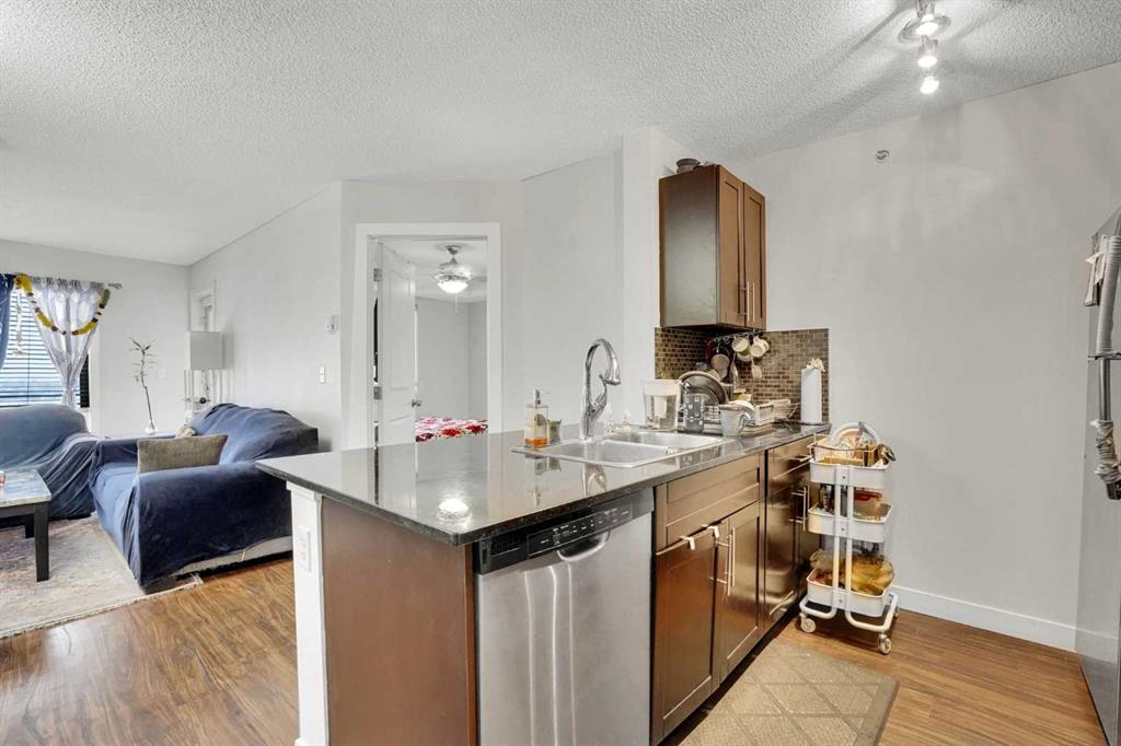 Picture for 411, 15 Saddlestone Way NE