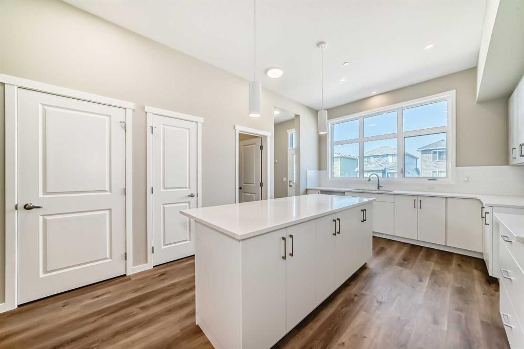 Picture for 385 Hotchkiss Drive SE