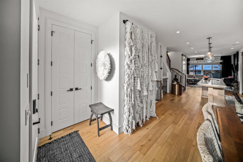 Picture for 1910 48 Avenue SW