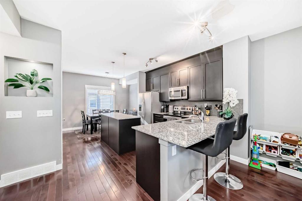 Picture for 410 Skyview Point Place NE