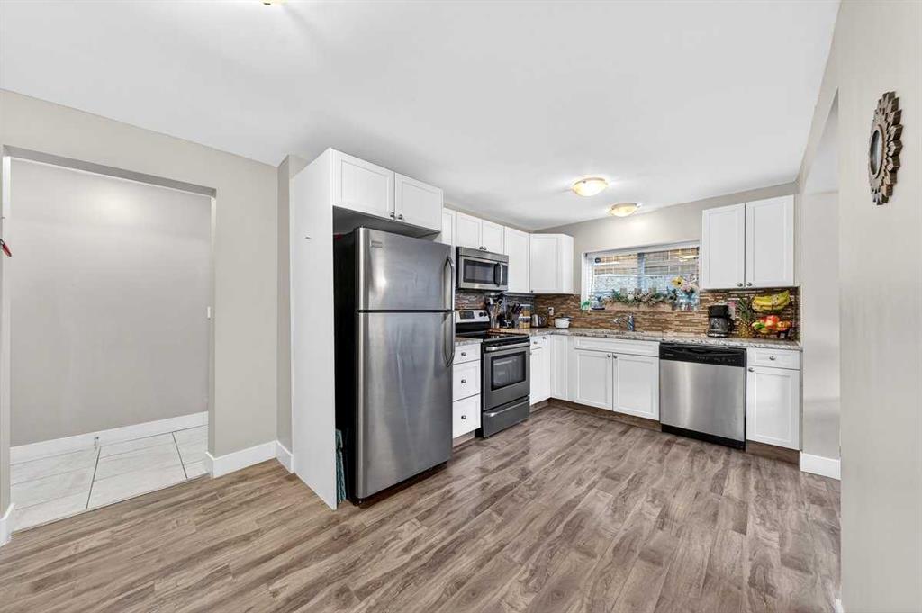 Picture for 11, 2117 16 Street SW