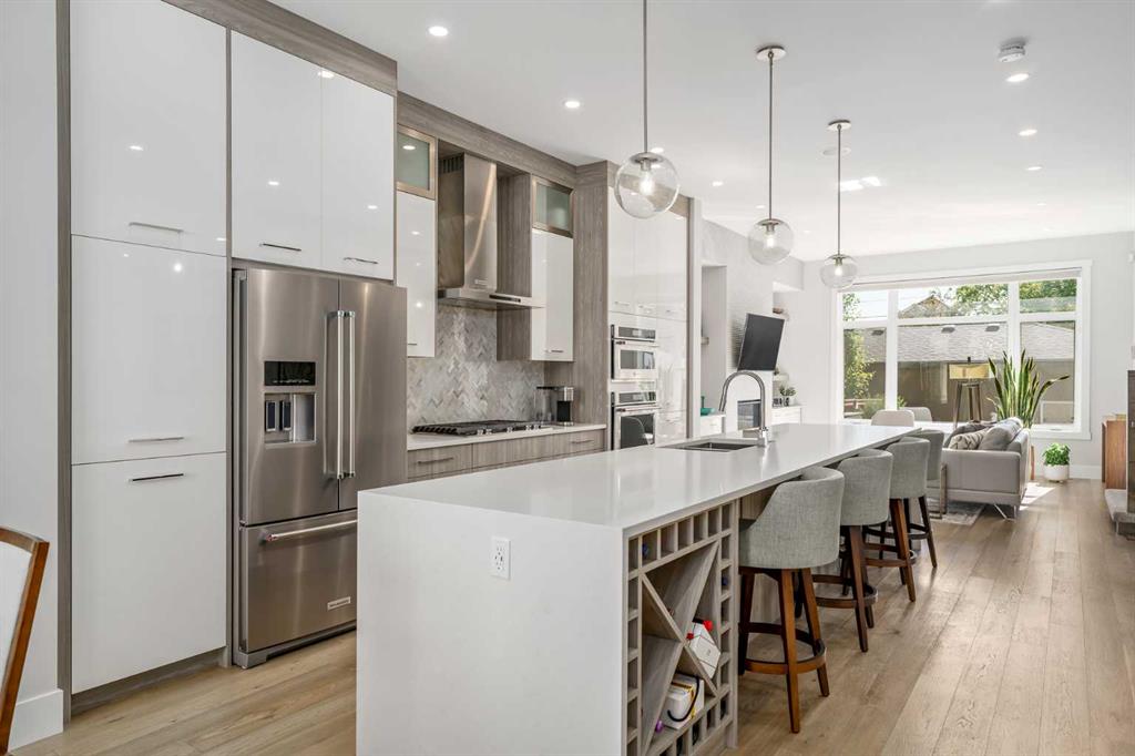 Picture for 2432 32 Street SW