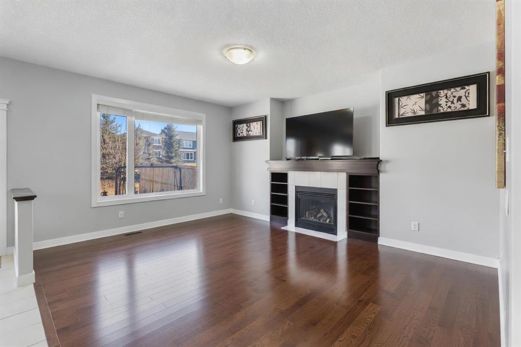 Picture for 16 Redstone Parade NE