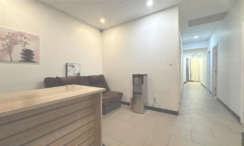 Picture for 4500 Macleod Trail SW