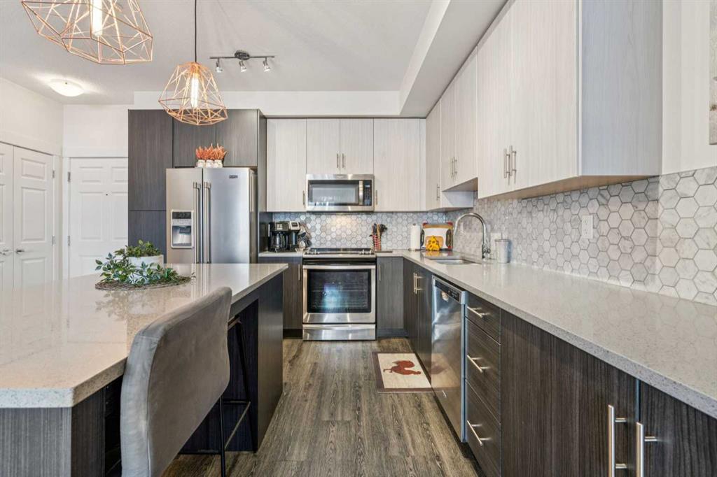 Picture for 7104, 151 Legacy Main Street SE