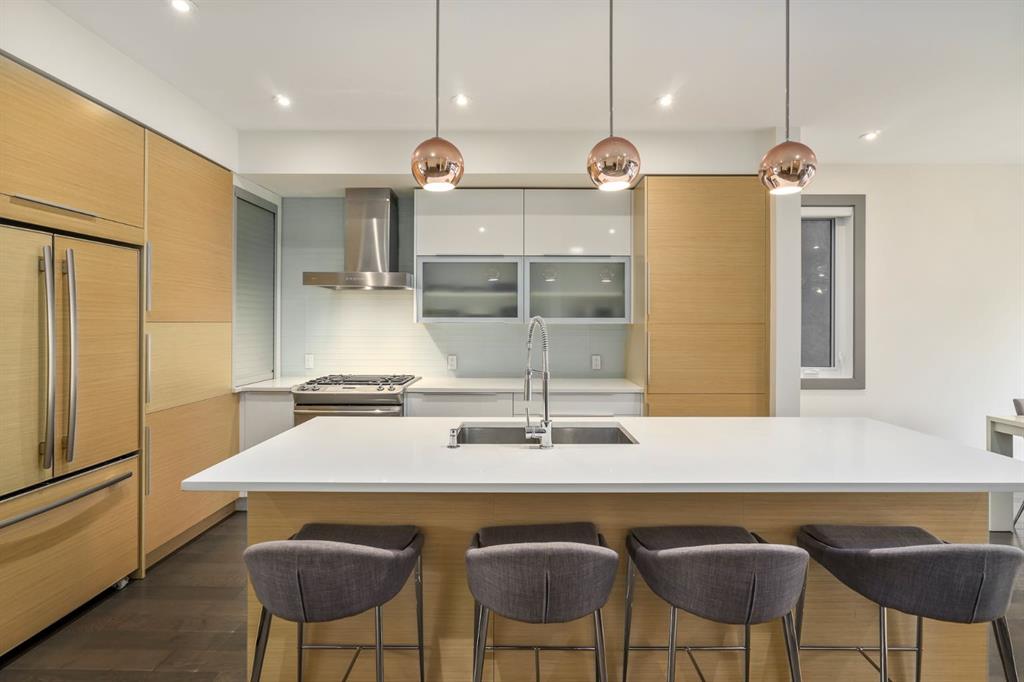 Picture for 1826 37 Avenue SW