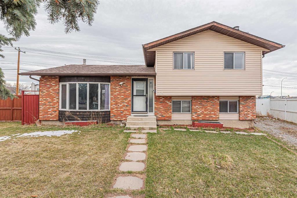 Picture for 64 Castledale Crescent NE