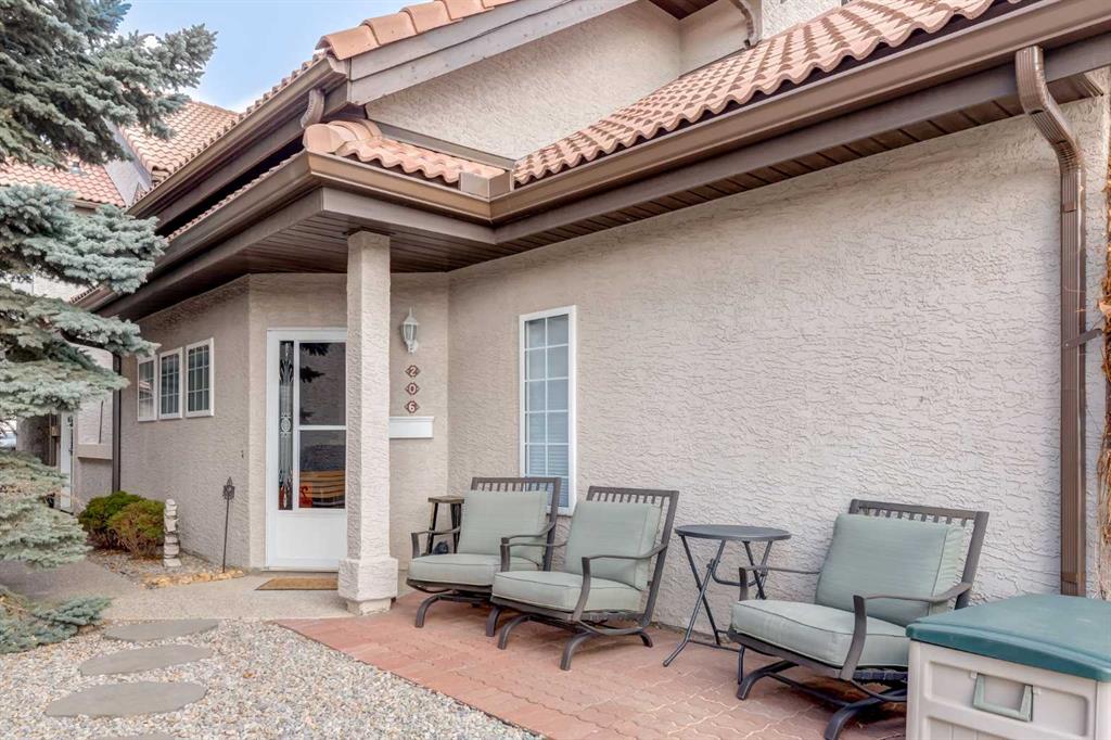 Picture for 206, 1997 Sirocco Drive SW