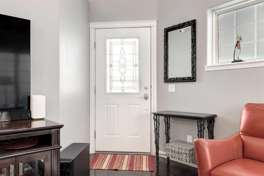 Picture for 206, 1997 Sirocco Drive SW