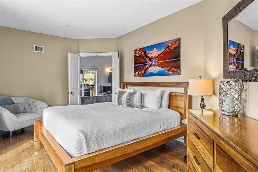 Picture for 415, 901 Mountain Street 