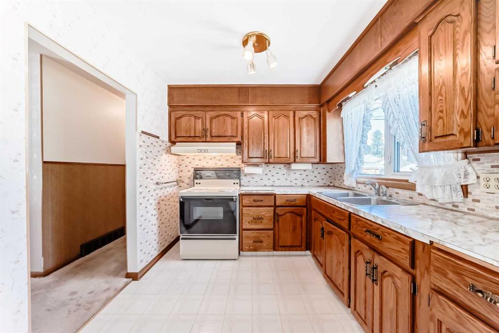 Picture for 54 Fullerton Road SE