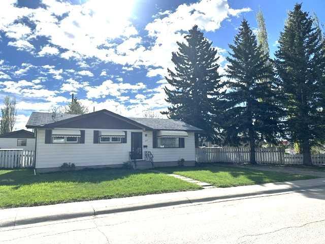 Picture for 1628 Rouleau Crescent SE