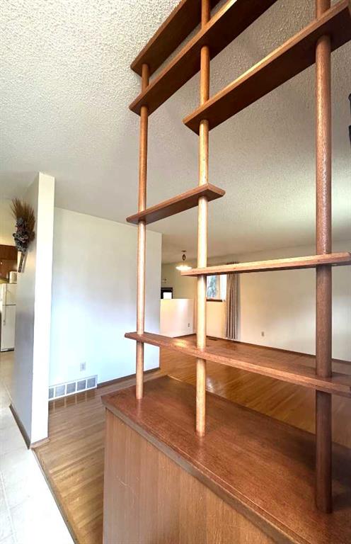 Picture for 1628 Rouleau Crescent SE