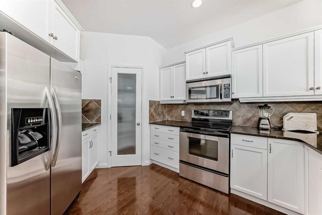 Picture for 27 Aspen Hills Close SW