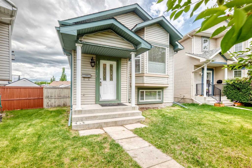 Picture for 137 Erin Meadow Bay SE