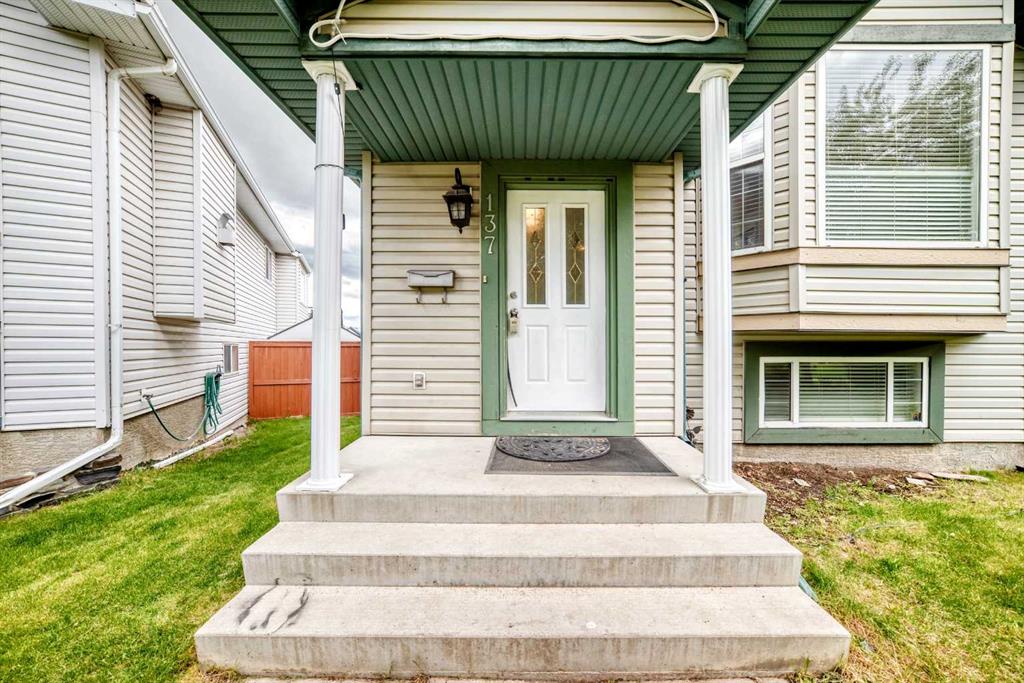 Picture for 137 Erin Meadow Bay SE