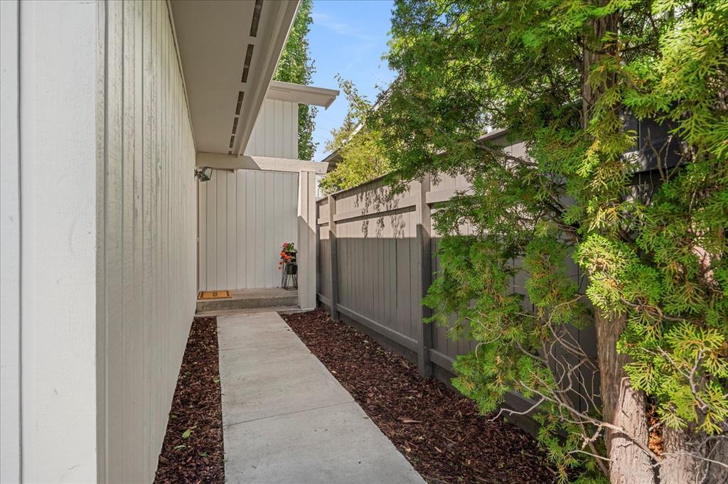 Picture for 24 Midglen Drive SE