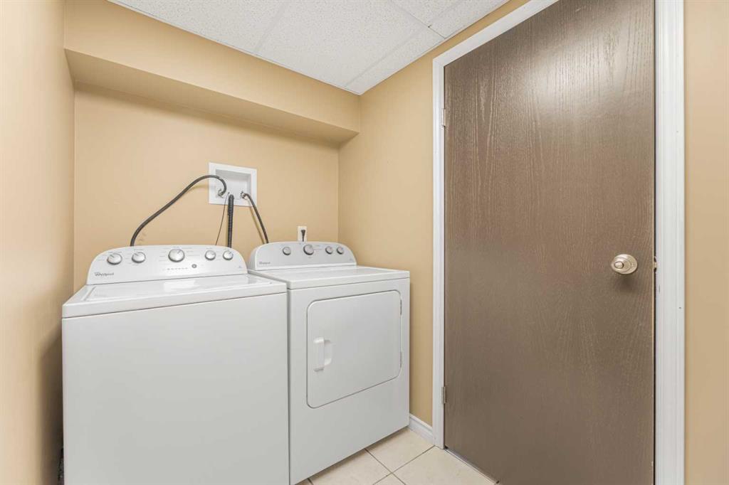 Picture for 215 Hidden Vale Place NW https://www.cirrealty.ca/reb/creb/18/A2266718_22.jpg