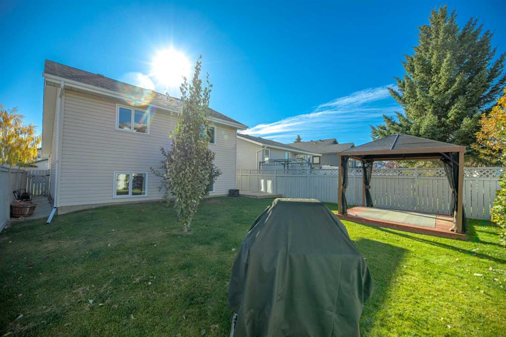 Picture for 215 Hidden Vale Place NW https://www.cirrealty.ca/reb/creb/18/A2266718_27.jpg