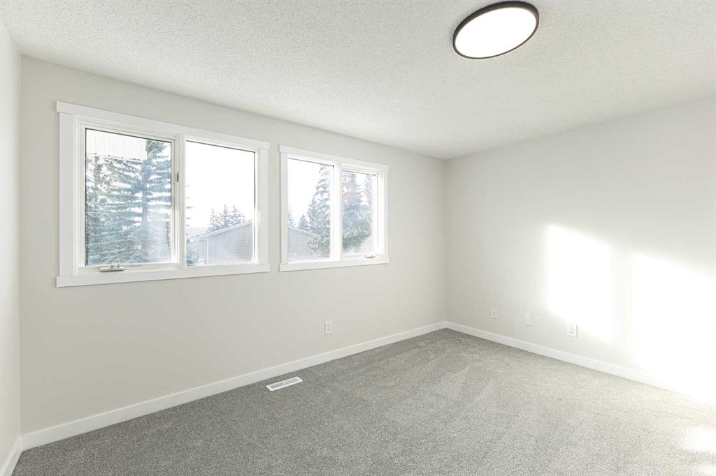 Picture for 39, 116 Silver Crest Drive NW https://www.cirrealty.ca/reb/creb/18/A2266918_14.jpg