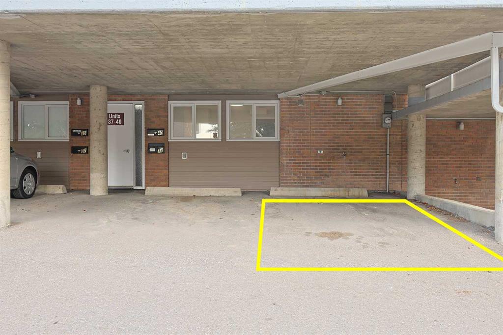 Picture for 39, 116 Silver Crest Drive NW https://www.cirrealty.ca/reb/creb/18/A2266918_25.jpg
