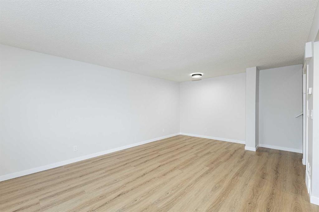Picture for 39, 116 Silver Crest Drive NW https://www.cirrealty.ca/reb/creb/18/A2266918_7.jpg